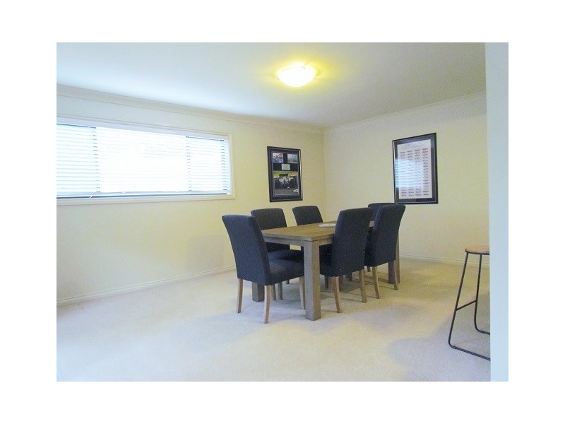 8864 Magnolia Drive East, Hope Island QLD 4212