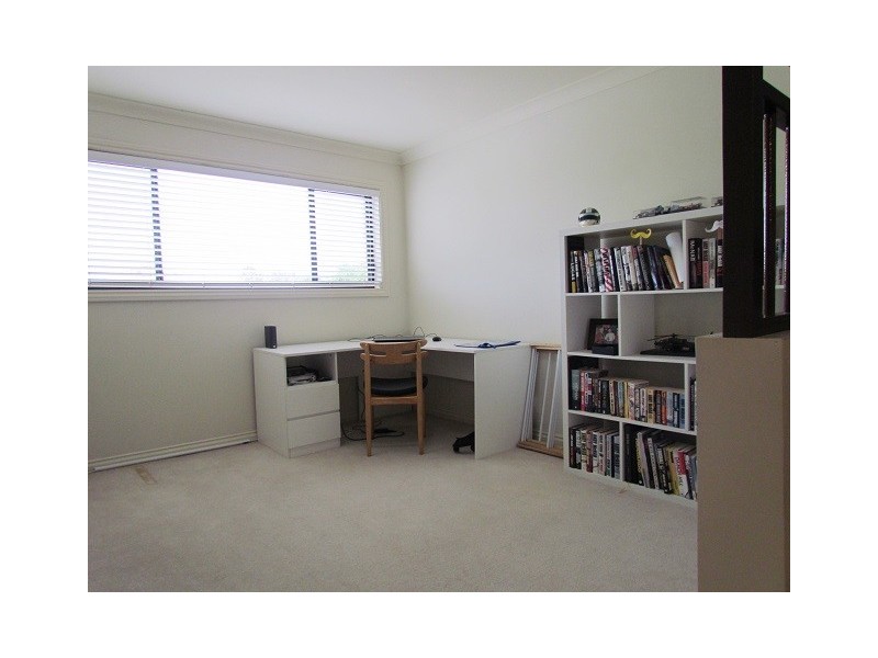 8864 Magnolia Drive East, Hope Island QLD 4212