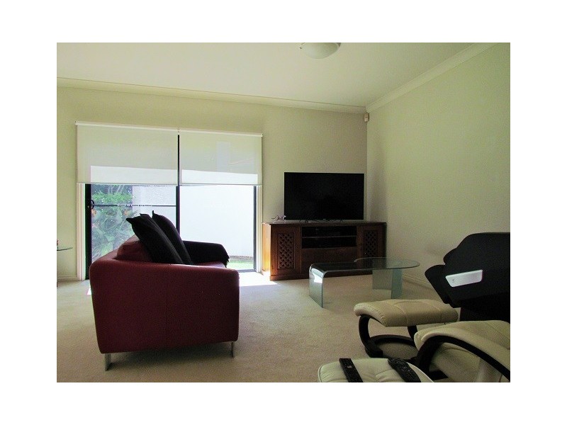 8874 Magnolia Drive East, Hope Island QLD 4212