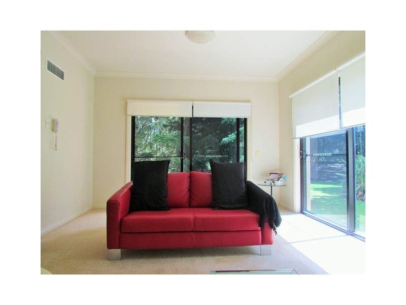 8874 Magnolia Drive East, Hope Island QLD 4212