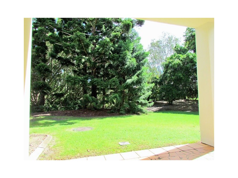 8874 Magnolia Drive East, Hope Island QLD 4212