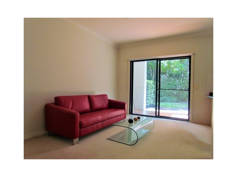 8874 Magnolia Drive East, Hope Island QLD 4212