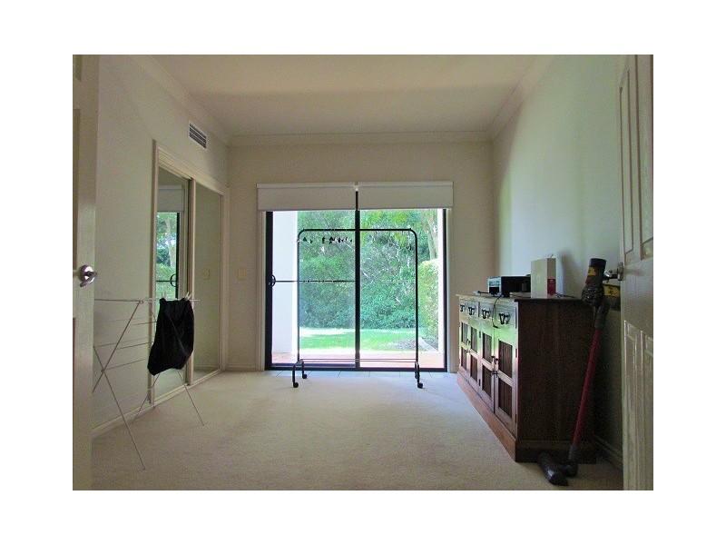 8874 Magnolia Drive East, Hope Island QLD 4212