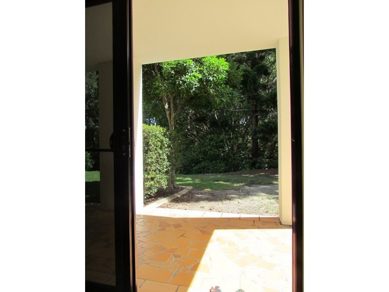 8874 Magnolia Drive East, Hope Island QLD 4212