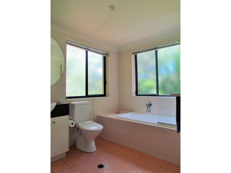 8874 Magnolia Drive East, Hope Island QLD 4212