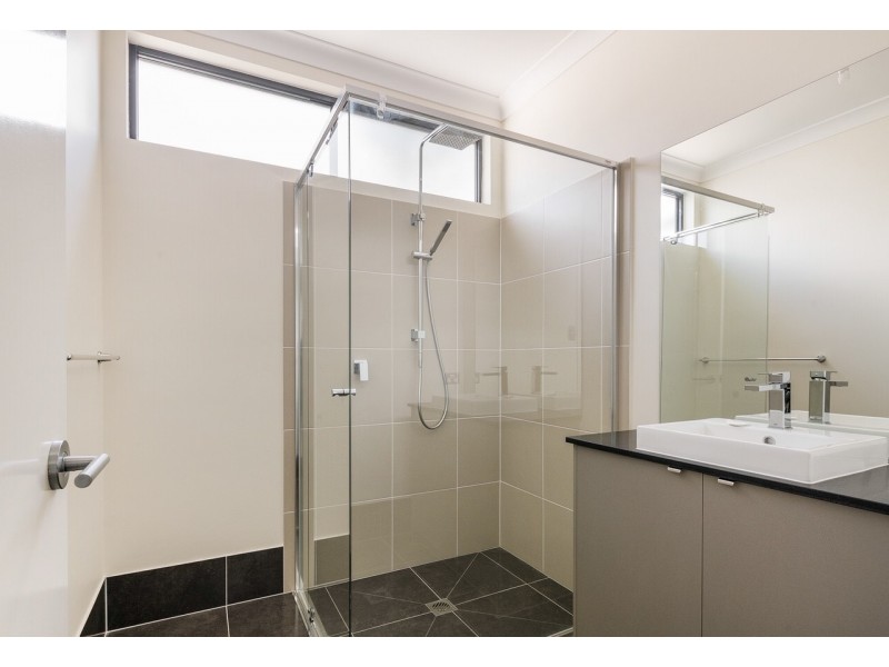 6/7 Plantation Place, Mackenzie QLD 4156