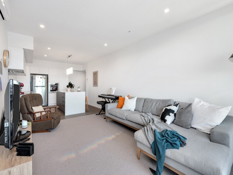 11005/300 Old Cleveland rd, Coorparoo QLD 4151