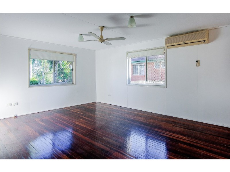 15 Monmouth Street, Eagleby QLD 4207