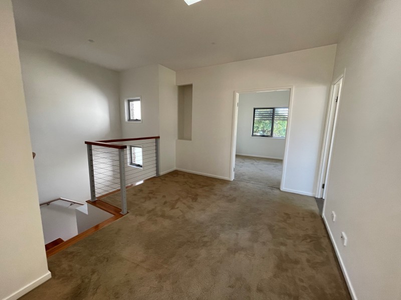 2/133 Falconer Street, Southport QLD 4215