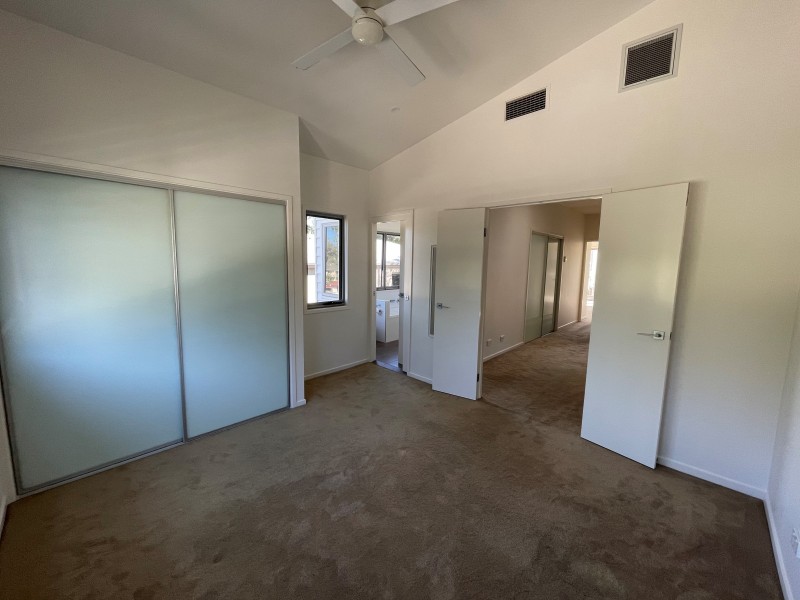 2/133 Falconer Street, Southport QLD 4215