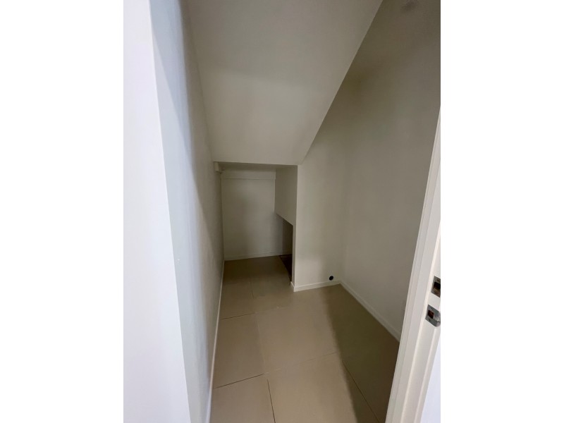 2/133 Falconer Street, Southport QLD 4215