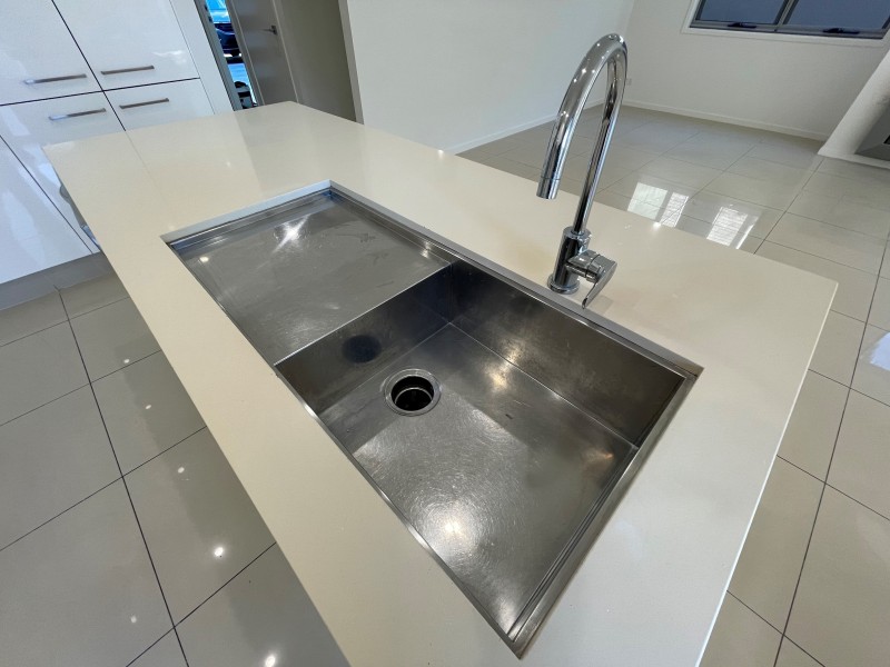 2/133 Falconer Street, Southport QLD 4215