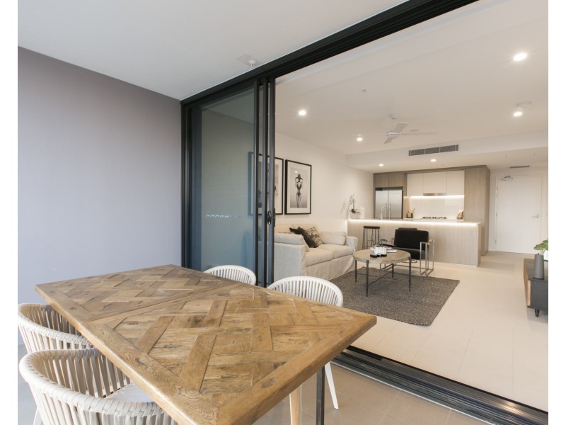 1031/123 Cavendish Road, Coorparoo QLD 4151