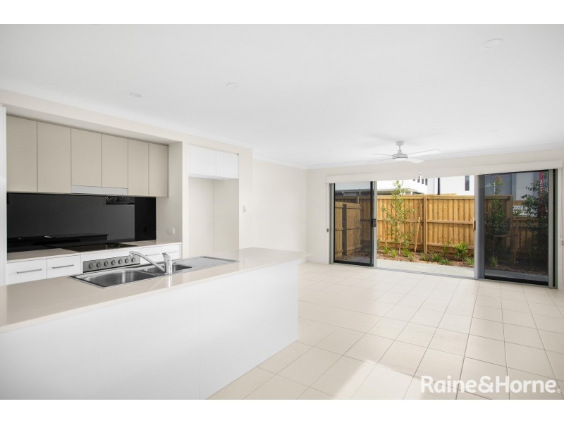 4/188 Gainsborough Drive, Pimpama QLD 4209