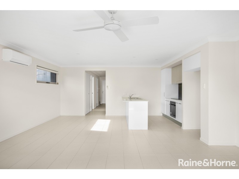 4/188 Gainsborough Drive, Pimpama QLD 4209