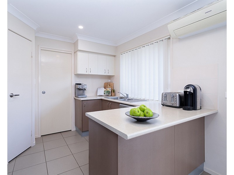18/06 Canton Court, Manly West QLD 4179