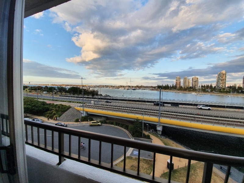 511/2 Barney Street, Southport QLD 4215