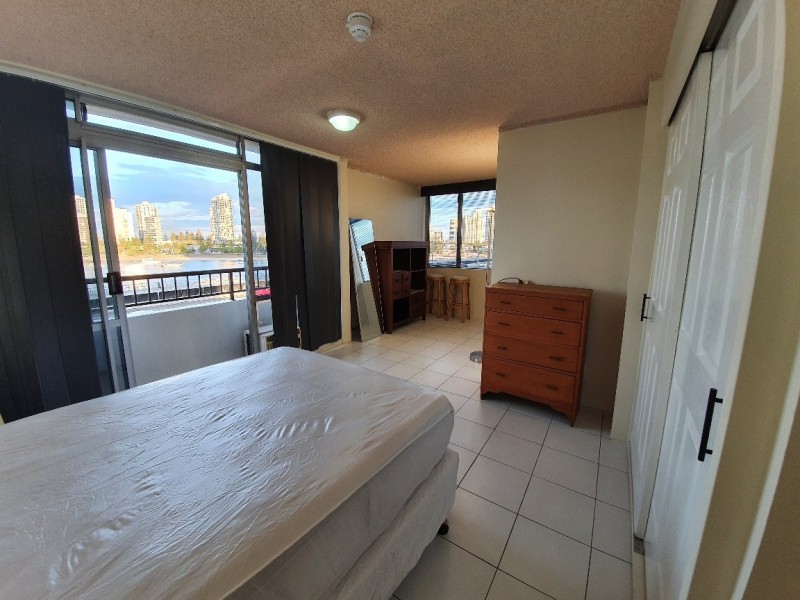 511/2 Barney Street, Southport QLD 4215