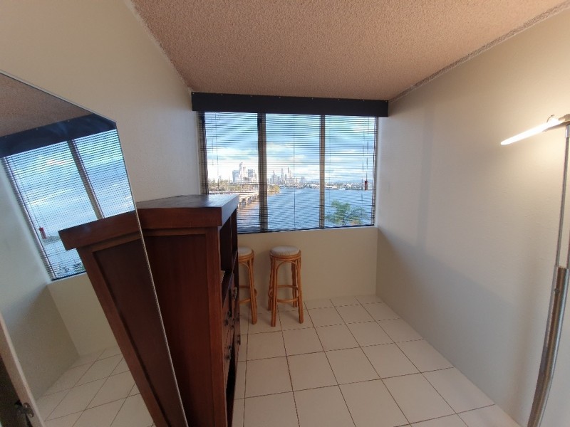 511/2 Barney Street, Southport QLD 4215