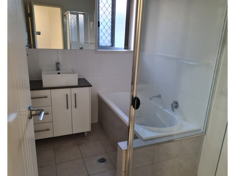 29 Feather Crt, Morayfield QLD 4506