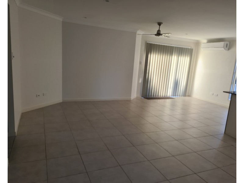 29 Feather Crt, Morayfield QLD 4506