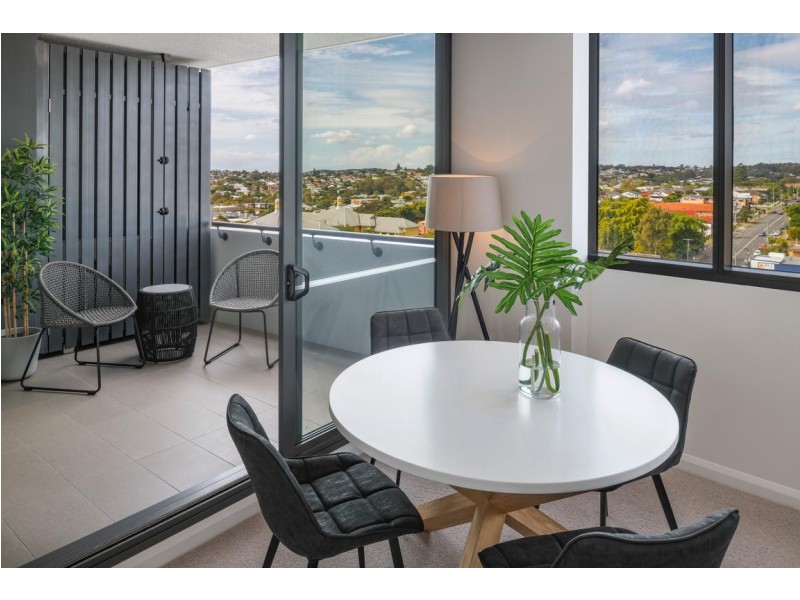 10807/300 Old Cleveland Road, Coorparoo QLD 4151