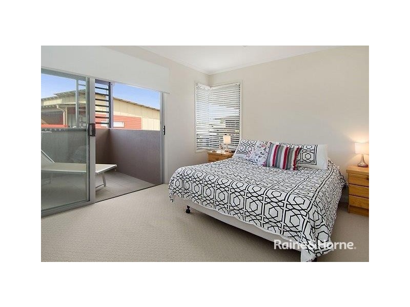 Double Storeys/U44 123 Barrack Road, Cannon Hill QLD 4170