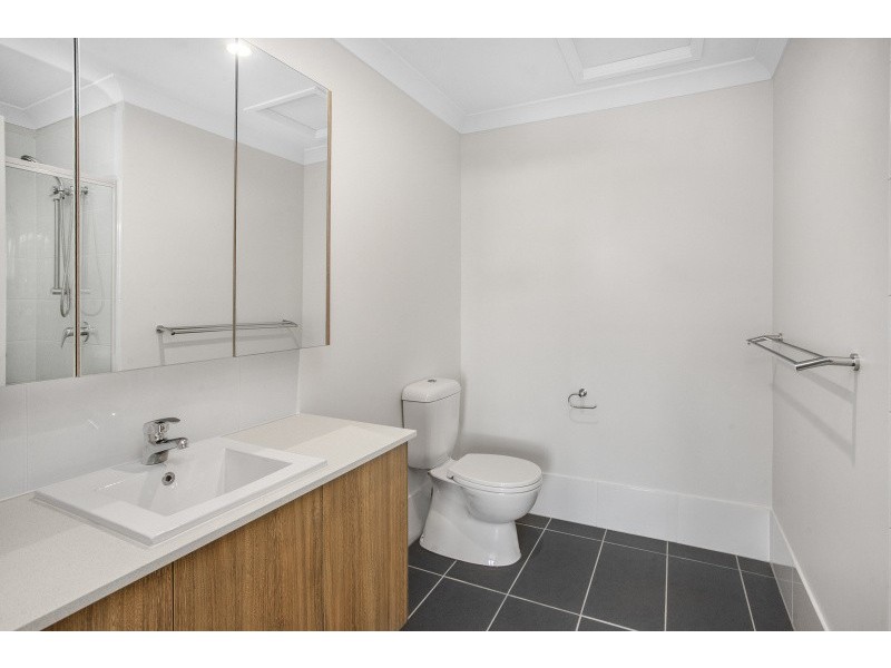 110/5 Spring Avenue, Springfield Lakes QLD 4300
