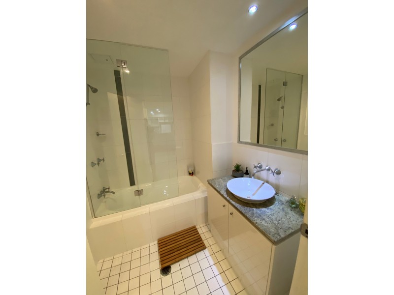 166/251 Varsity Parade, Varsity Lakes QLD 4227