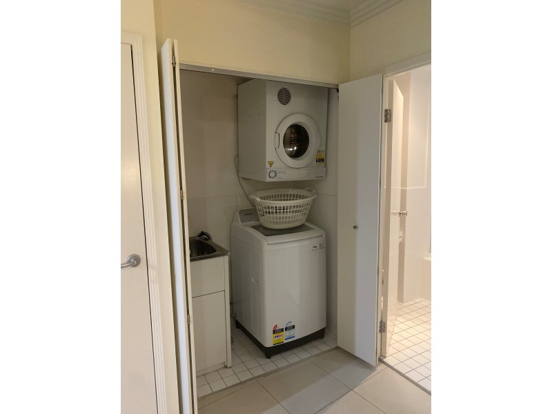 166/251 Varsity Parade, Varsity Lakes QLD 4227