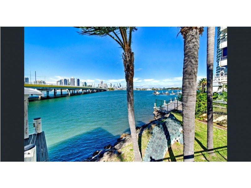 105B/2 Barney, Southport QLD 4215