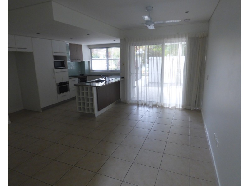 81/7 Grand Parade, Kawana Island QLD 4575