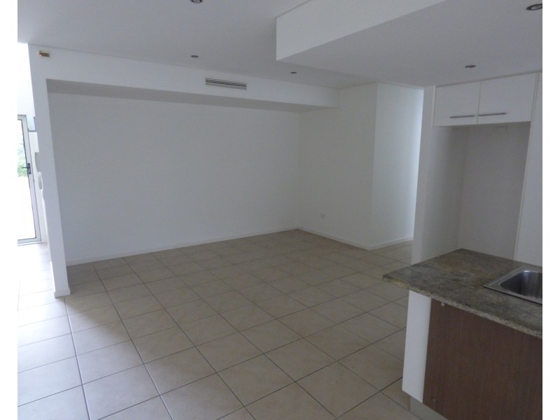 81/7 Grand Parade, Kawana Island QLD 4575