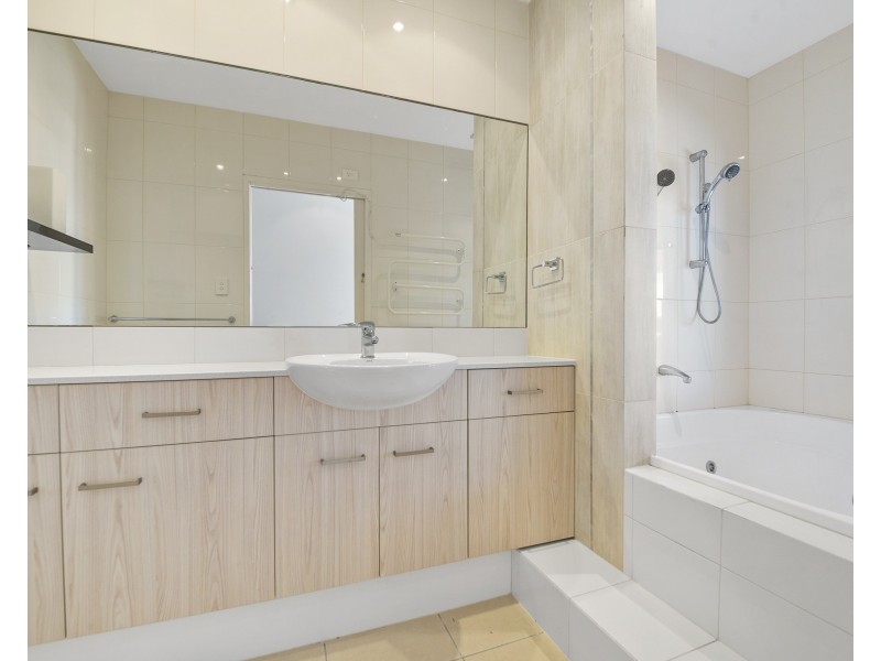 37/78 Cairns Street, Kangaroo Point QLD 4169