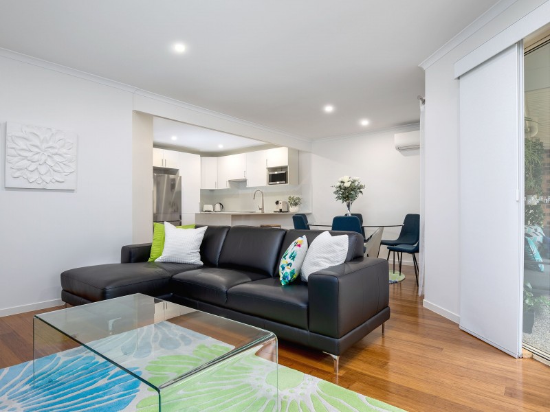 2/718 Wynnum Road, Morningside QLD 4170