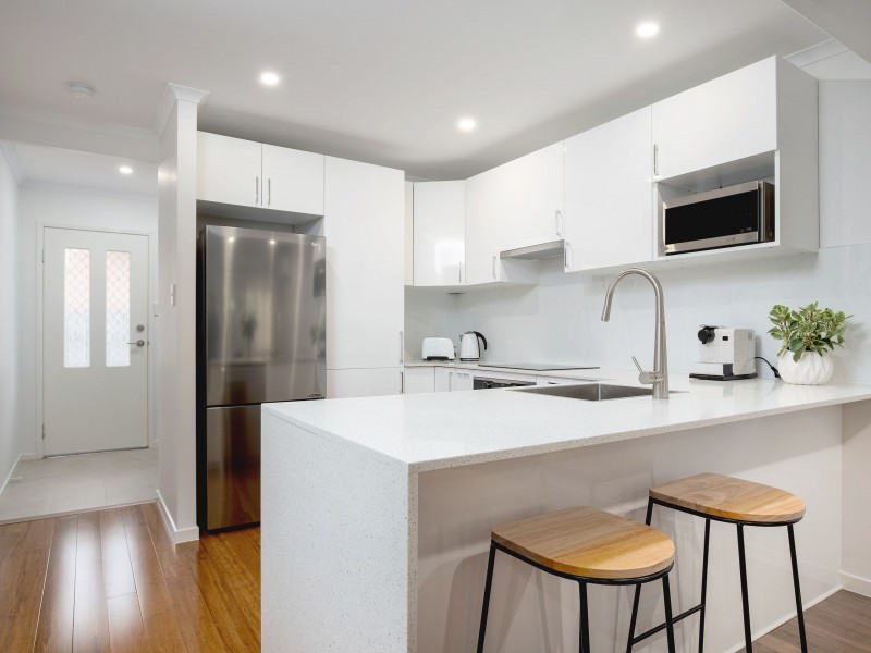 2/718 Wynnum Road, Morningside QLD 4170