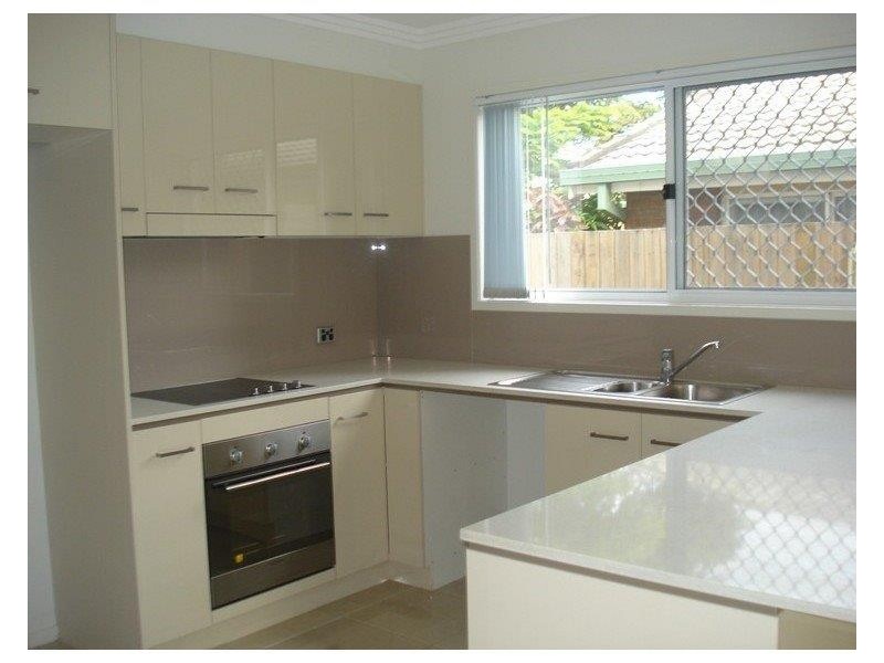 2/21 Thompson Crescent, Clontarf QLD 4019