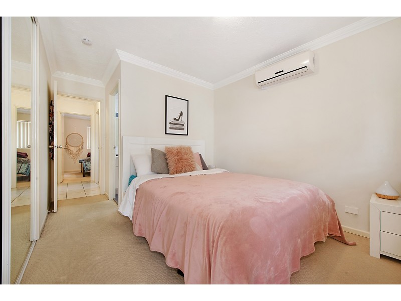 17/15 Dansie Street, Greenslopes QLD 4120
