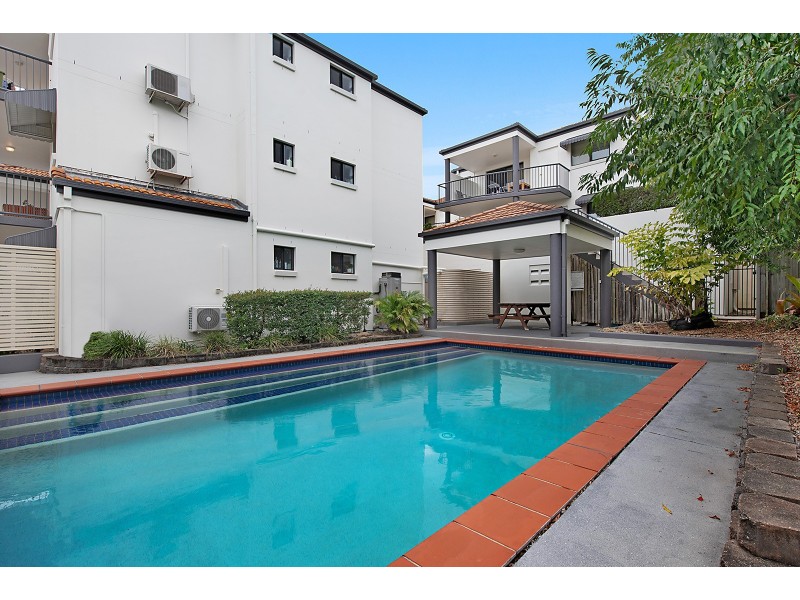 17/15 Dansie Street, Greenslopes QLD 4120