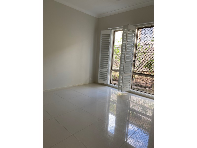 1 Lakes Entrance Drive, Springfield Lakes QLD 4300