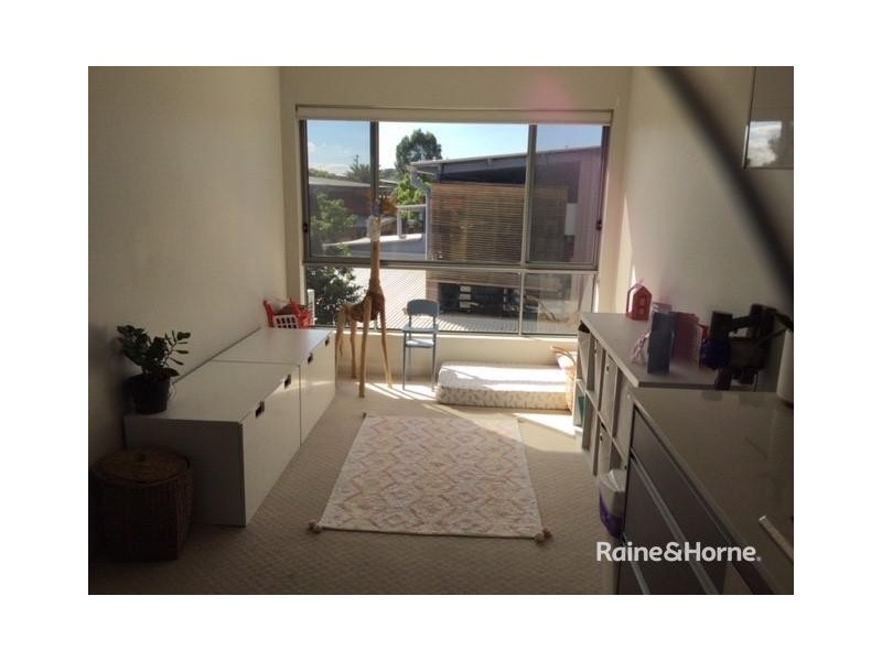 Two Livings/U63 / 123 Barrack Road, Cannon Hill QLD 4170