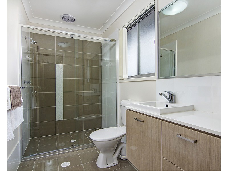 16/1 Gumview Street, Albany Creek QLD 4035