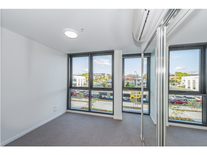 30305/300 Old Cleveland Road, Coorparoo QLD 4151