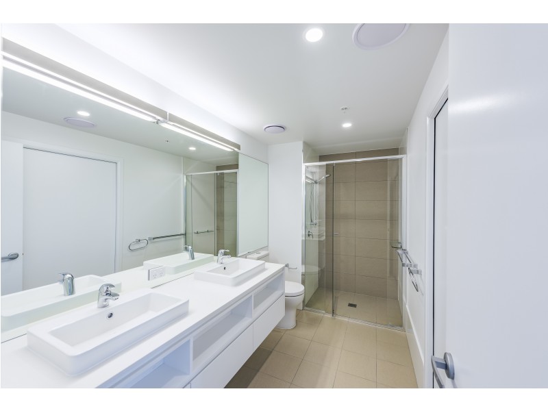 30305/300 Old Cleveland Road, Coorparoo QLD 4151