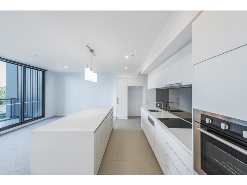 30305/300 Old Cleveland Road, Coorparoo QLD 4151