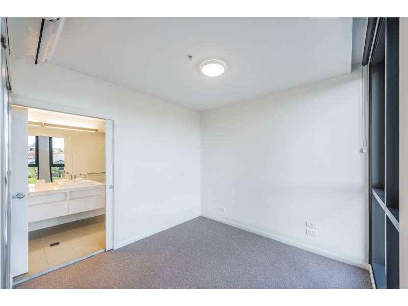 30305/300 Old Cleveland Road, Coorparoo QLD 4151