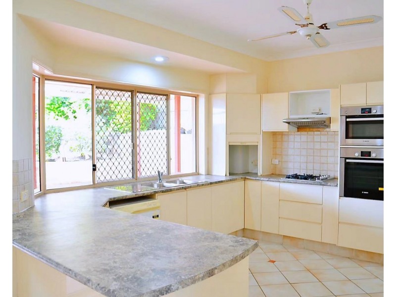 22 Tulipwood Place, Stretton QLD 4116