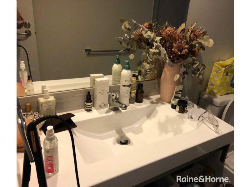 U97/123 Barrack Road, Cannon Hill QLD 4170