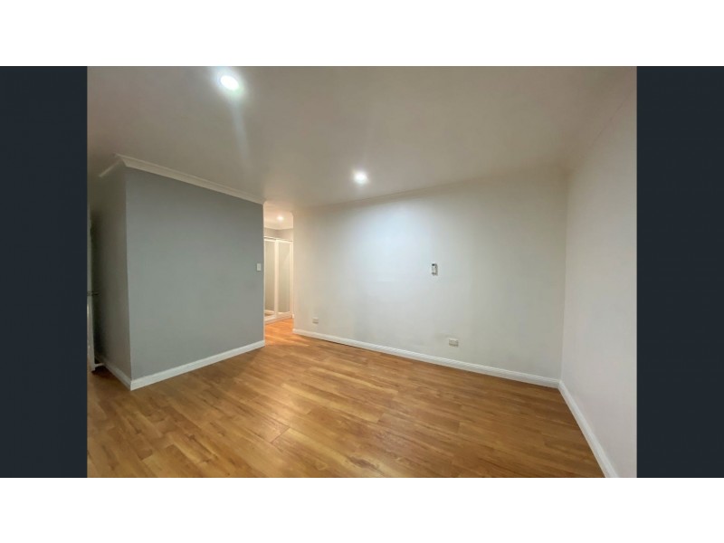 25 Batchworth Road, Molendinar QLD 4214