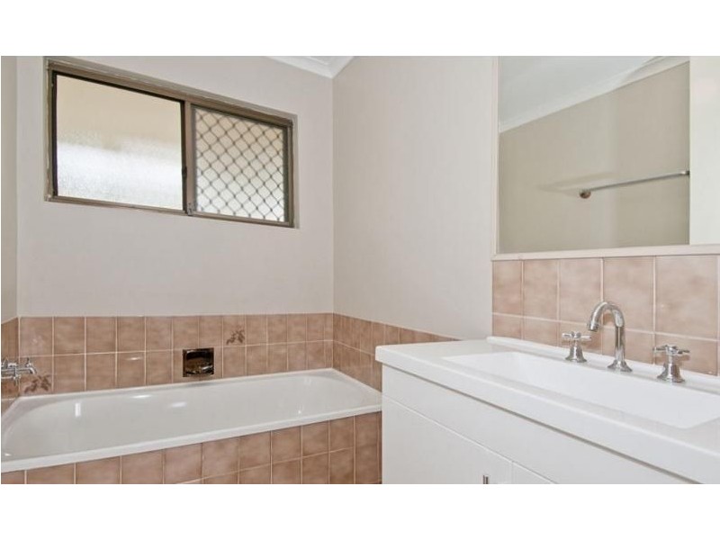 63 Mount Warren Boulevard, Mount Warren Park QLD 4207